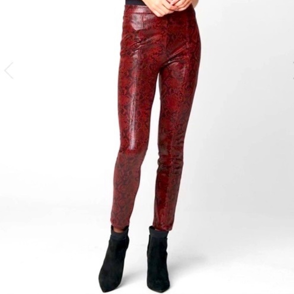 Blank NYC Vegan Leather Snakeskin Pants Stretch NWOT